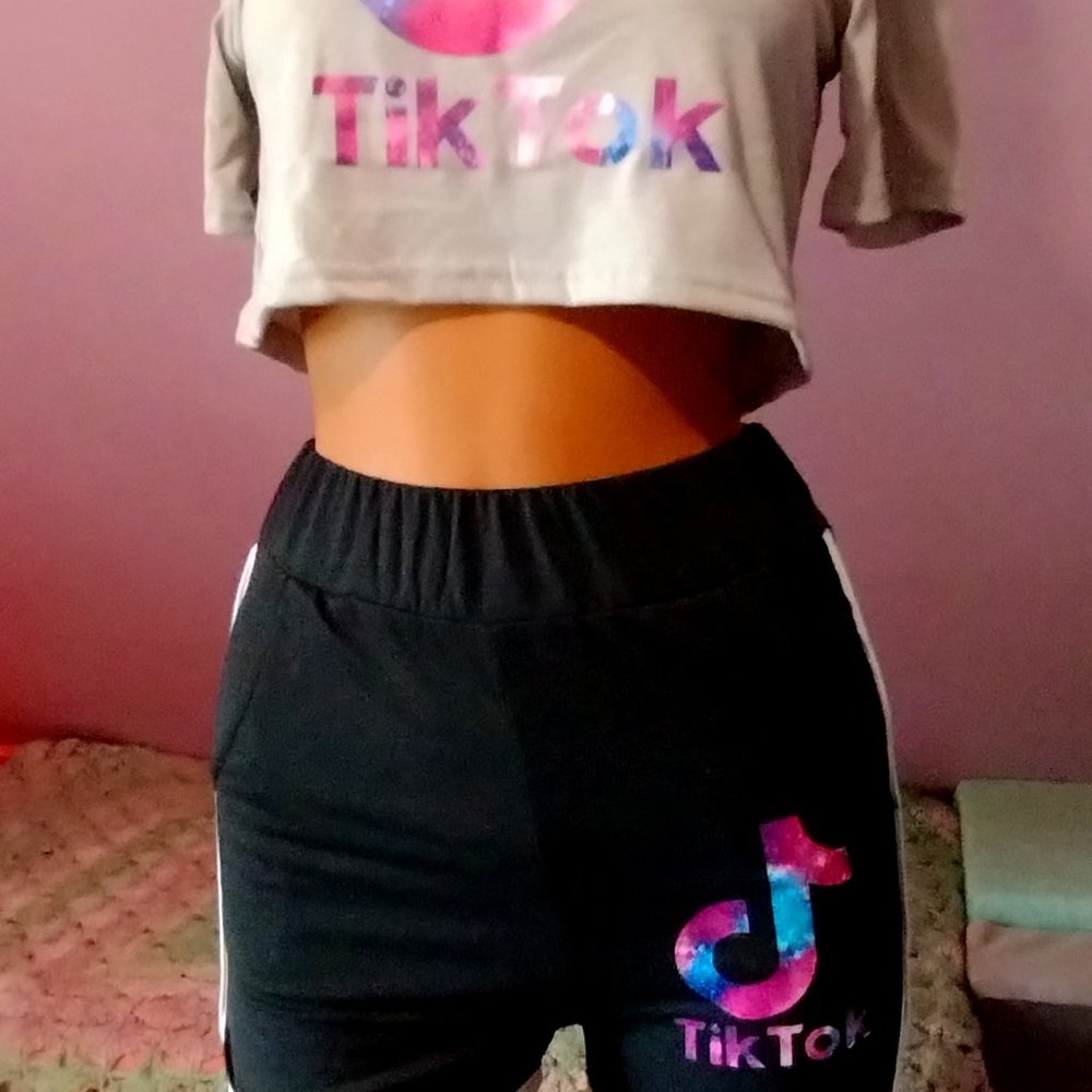 TIK Tok Crop Top T-Shirt with Shorts 2pcs Set Tracksuit Sportswear NWOT